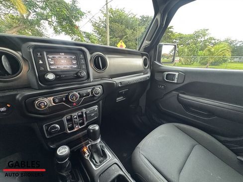Used 2019 Jeep Wrangler Unlimited Sport S AWD/4WD image 30