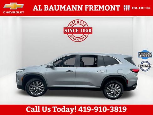 Used 2025 Buick Enclave Preferred image 12