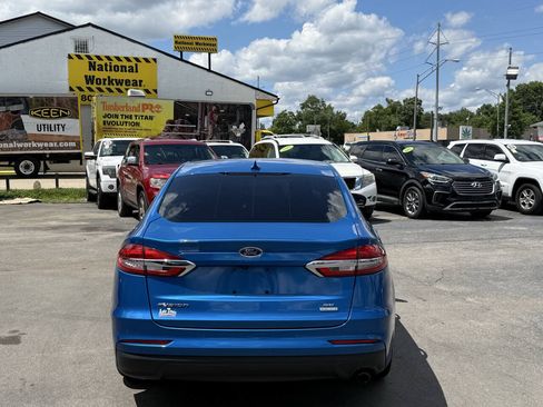 Used 2020 Ford Fusion SE FWD image 4
