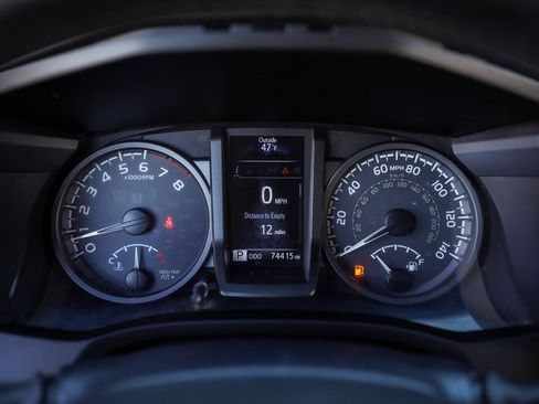 Used 2019 Toyota Tacoma TRD Off-Road w/ Technology Package image 24