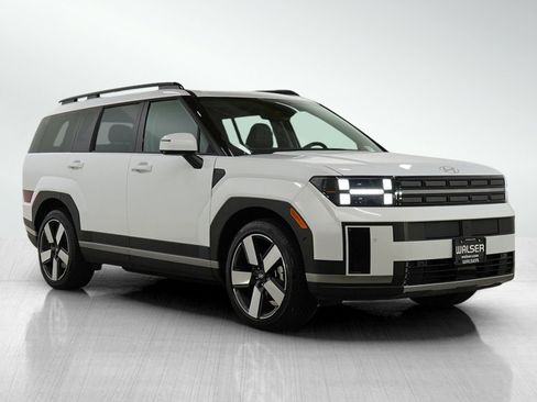 Used 2025 Hyundai Santa Fe Limited image 7