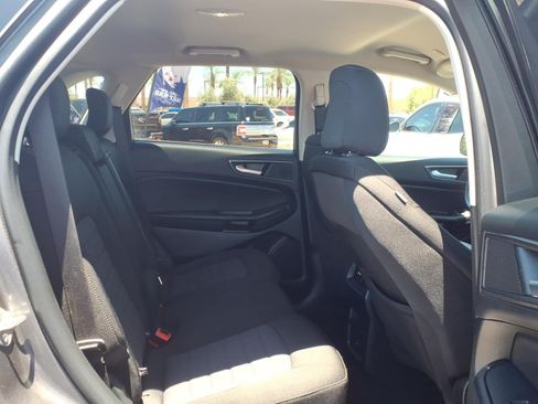 Certified 2022 Ford Edge SE w/ Black Appearance Package AWD/4WD image 14