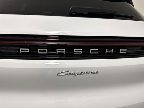 New 2026 Porsche Cayenne image 19