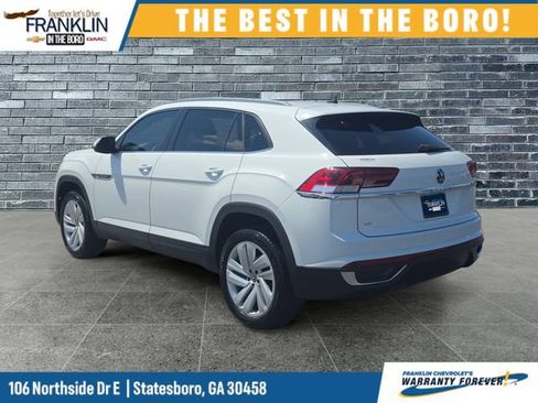 Used 2022 Volkswagen Atlas Cross Sport SE w/ Panoramic Sunroof Package FWD image 3