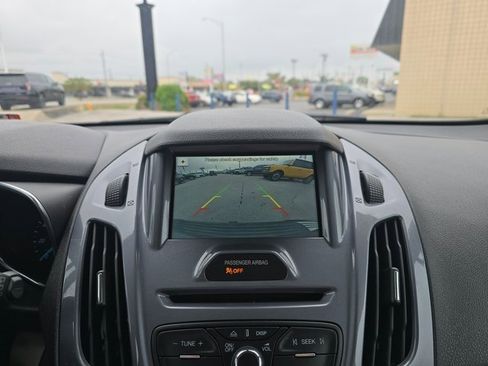 Used 2018 Ford Transit Connect Titanium image 17