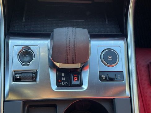 Used 2022 Jaguar XF R-Dynamic SE image 34