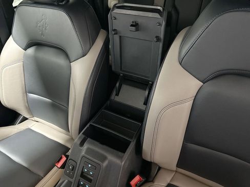 Used 2024 Ford Bronco Wildtrak image 36