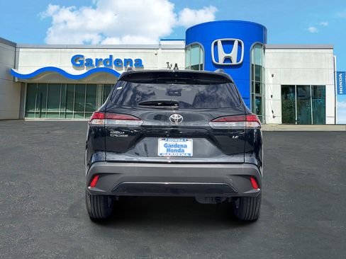 Used 2026 Toyota Corolla Cross LE w/ Moonroof Package FWD image 5