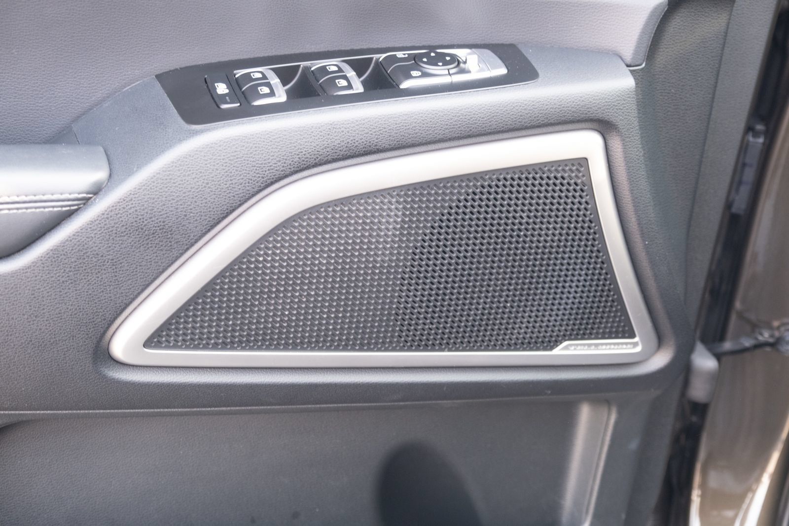 Used 2022 Kia Telluride EX w/ Towing Package AWD/4WD image 16