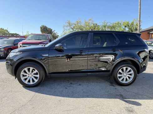 Used 2017 Land Rover Discovery Sport SE image 4
