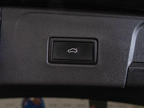 Used 2021 Volkswagen Atlas SEL Premium image 26