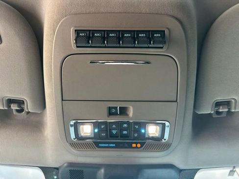 Used 2025 Ford F350 Platinum w/ Platinum Plus Package image 34