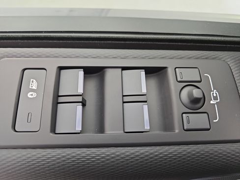 New 2026 Land Rover Discovery Dynamic SE AWD/4WD image 28