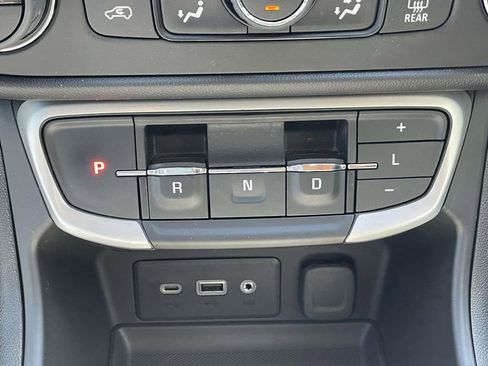 Used 2022 GMC Terrain SLE w/ Driver Convenience Package image 27