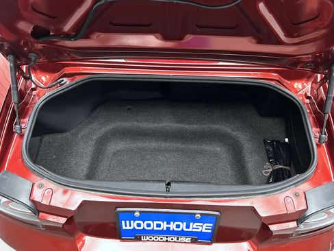 Used 2006 MAZDA MX-5 Miata RWD image 16