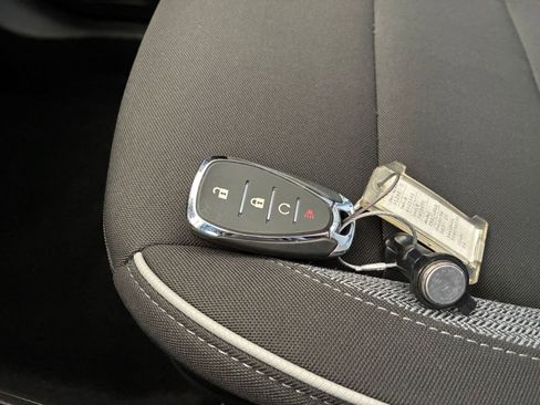 Used 2025 Chevrolet TrailBlazer LT image 23