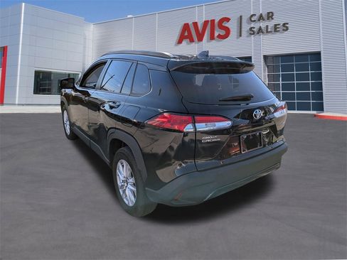 Used 2023 Toyota Corolla Cross LE image 9