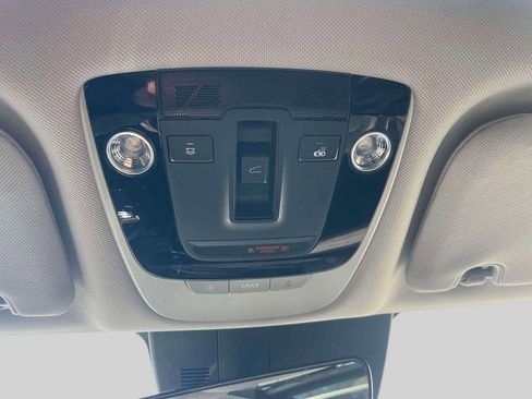 Used 2022 Kia Sorento S w/ Panoramic Sunroof Package image 31