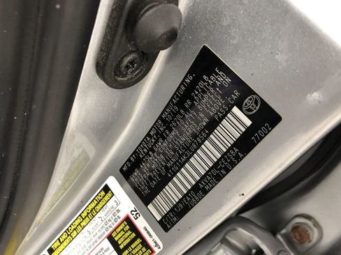 Used 2020 Toyota Camry SE image 30