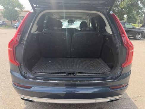 Used 2021 Volvo XC90 T6 Momentum w/ Climate Package AWD/4WD image 13
