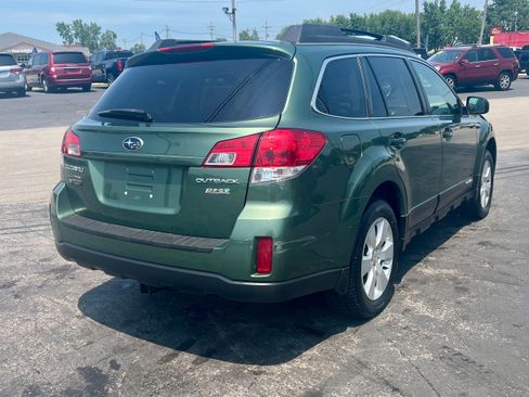 Used 2011 Subaru Outback 2.5i Premium w/ All-Weather Pkg AWD/4WD image 5