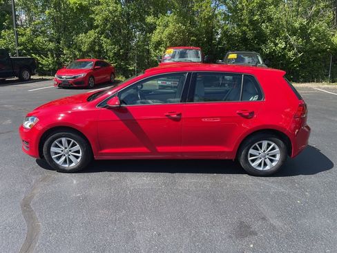Used 2016 Volkswagen Golf S FWD image 4
