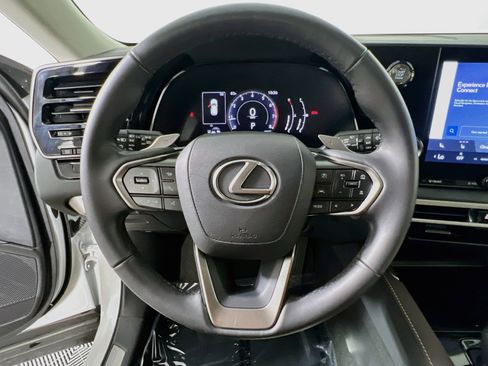 Used 2024 Lexus RX 350 FWD w/ Technology Package image 18