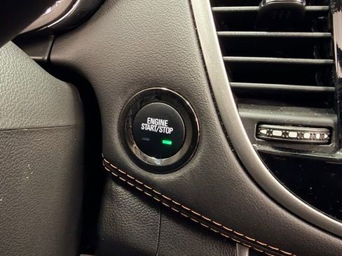 Certified 2022 Chevrolet Trax LT w/ LT Convenience Package image 15