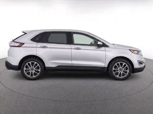 Used 2017 Ford Edge Titanium w/ Equipment Group 301A FWD image 2