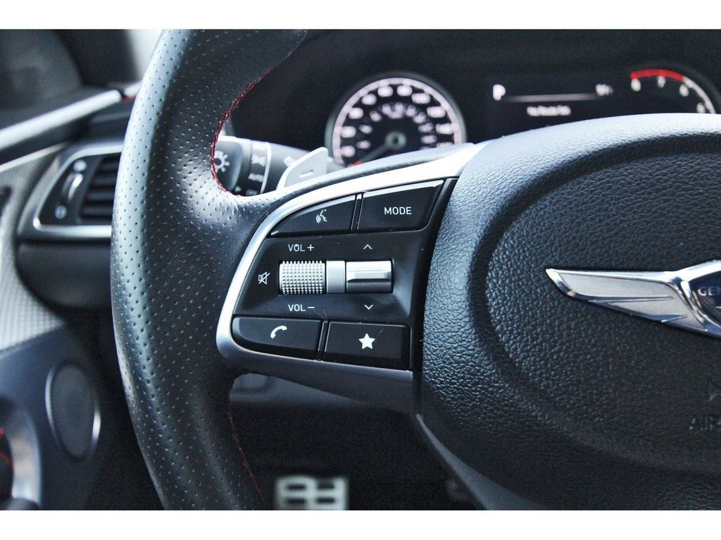 Used 2023 Genesis G70 3.3T w/ Sport Prestige Package RWD image 19