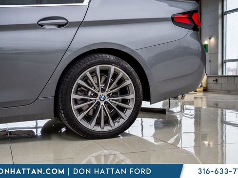 Used 2023 BMW 530i xDrive image 38