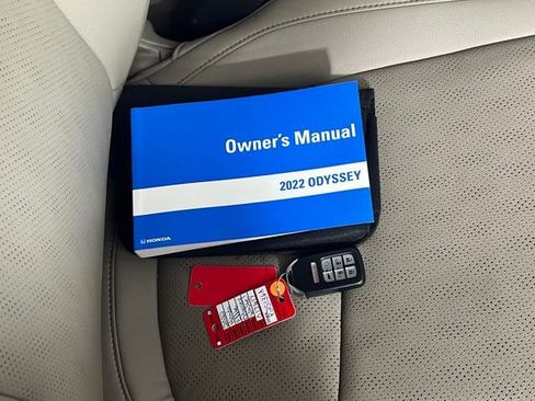 Used 2022 Honda Odyssey Elite image 21
