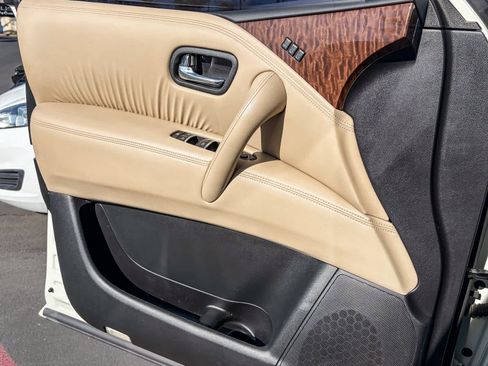 Used 2020 Nissan Armada SL w/ Premium Package image 21