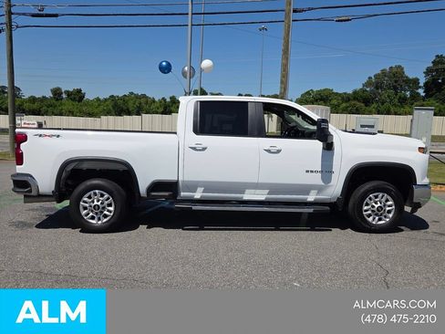 Used 2025 Chevrolet Silverado 2500 LT w/ Convenience Package AWD/4WD image 15