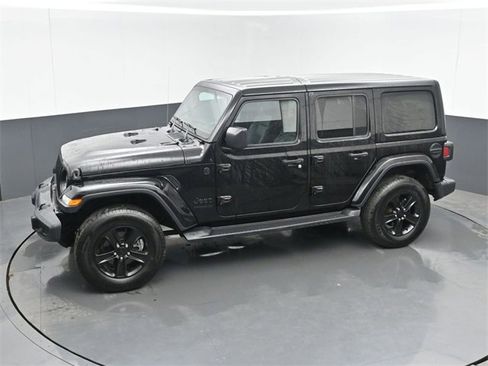 Used 2020 Jeep Wrangler Unlimited Sahara image 35