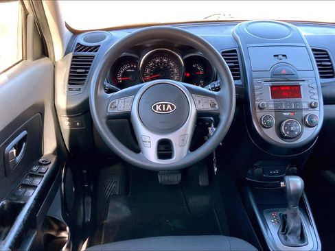 Used 2011 Kia Soul + image 5