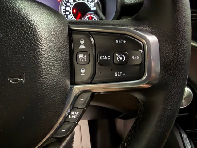 Used 2025 RAM 1500 Laramie AWD/4WD image 34