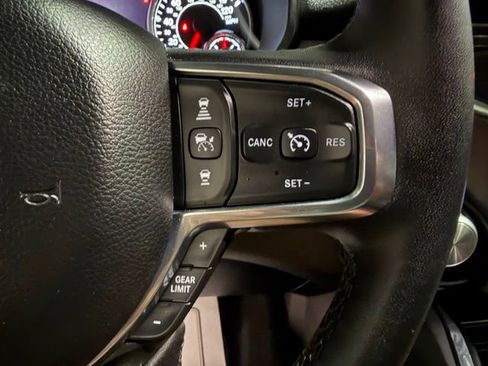 Used 2025 RAM 1500 Laramie AWD/4WD image 34