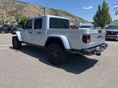 Used 2023 Jeep Gladiator Mojave w/ Cold Weather Group image 6