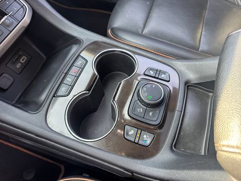 Used 2021 GMC Acadia AT4 w/ Technology Package AWD/4WD image 24