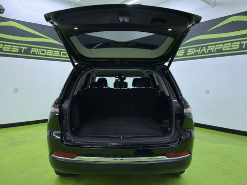 Used 2022 Jeep Grand Cherokee Limited image 9