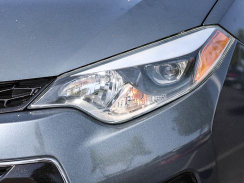Used 2016 Toyota Corolla S FWD image 19