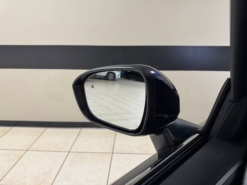 New 2026 Mitsubishi Outlander SE image 17