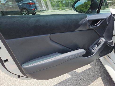 Used 2023 Toyota GR86 Premium RWD image 10