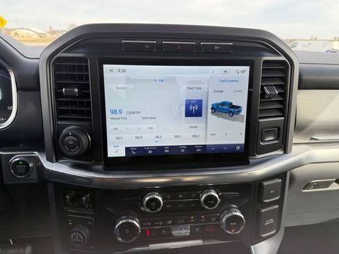 Used 2022 Ford F150 Lariat w/ Max Trailer Tow Package image 21