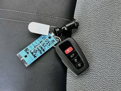 Used 2021 Toyota Corolla XSE FWD image 30