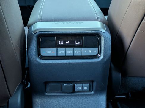 Used 2025 Toyota Land Cruiser w/ Premium Package image 27