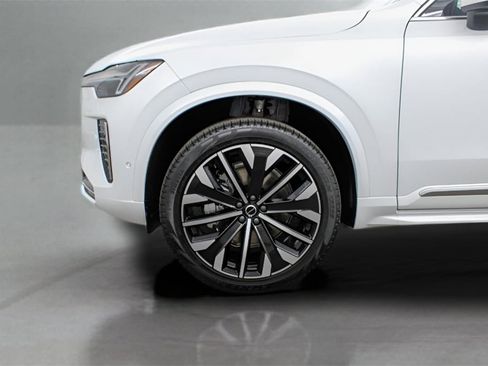 New 2026 Volvo XC60 T8 Ultra image 32