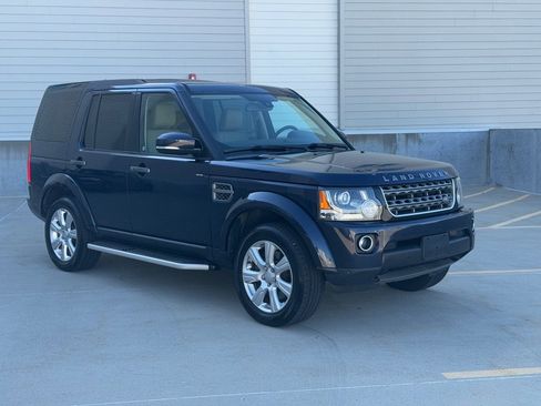 Used 2015 Land Rover LR4 HSE image 1