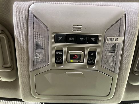 Certified 2022 Toyota RAV4 XLE Premium FWD image 29